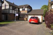 Main Photo of a 4 bedroom  Detached House for sale