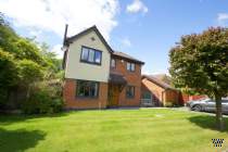 Main Photo of a 5 bedroom  Detached House for sale