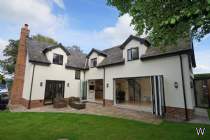 Main Photo of a 5 bedroom  Detached House for sale