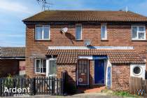 Main Photo of a 1 bedroom  Maisonette for sale