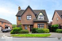 Main Photo of a 4 bedroom  Detached House for sale