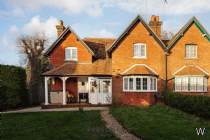 Main Photo of a 2 bedroom  Terraced House to rent