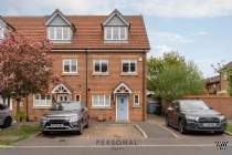 Main Photo of a 3 bedroom  End of Terrace House to rent