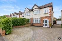 Main Photo of a 4 bedroom  Semi Detached House to rent