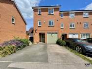 Main Photo of a 4 bedroom  Semi Detached House to rent