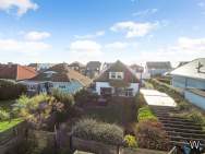 Main Photo of a 4 bedroom  Detached House for sale
