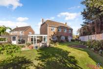Main Photo of a 4 bedroom  Detached House for sale
