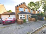 Main Photo of a 3 bedroom  End of Terrace House for sale