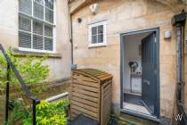 Main Photo of a 2 bedroom  Apartment to rent