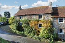 Main Photo of a 4 bedroom  Cottage for sale