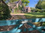 Main Photo of a 4 bedroom  Detached House for sale