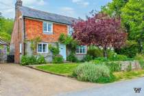 Main Photo of a 4 bedroom  Country House for sale