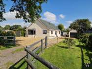 Main Photo of a 3 bedroom  Detached House for sale