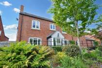 Main Photo of a 5 bedroom  Detached House for sale