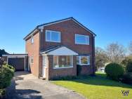 Main Photo of a 4 bedroom  Detached House for sale