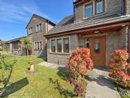 Main Photo of a 4 bedroom  Detached House for sale