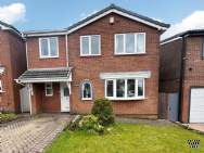 Main Photo of a 4 bedroom  Detached House for sale