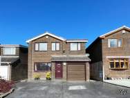 Main Photo of a 4 bedroom  Detached House for sale