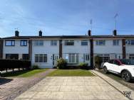 Main Photo of a 3 bedroom  Town House to rent