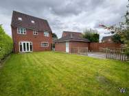 Main Photo of a 4 bedroom  Detached House to rent
