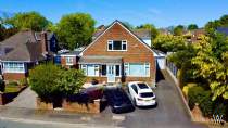 Main Photo of a 5 bedroom  Detached House for sale