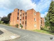 Main Photo of a 1 bedroom  Flat for sale