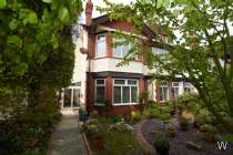 Main Photo of a 7 bedroom  Semi Detached House for sale