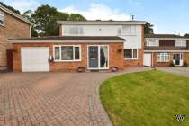 Main Photo of a 4 bedroom  Detached House for sale