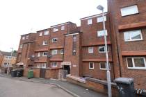 Main Photo of a 2 bedroom  Flat to rent