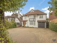 Main Photo of a 5 bedroom  Detached House to rent