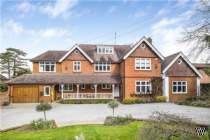 Main Photo of a 6 bedroom  Detached House to rent