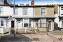 Main Photo of a 3 bedroom  Terraced House to rent