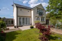 Main Photo of a 3 bedroom  Detached House for sale