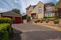 Main Photo of a 4 bedroom  Detached House for sale