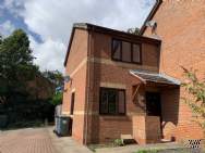 Main Photo of a 1 bedroom  End of Terrace House to rent