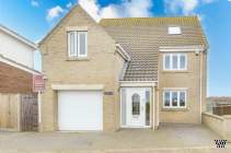 Main Photo of a 4 bedroom  Detached House for sale