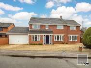 Main Photo of a 5 bedroom  Detached House for sale