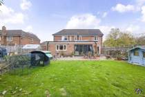 Main Photo of a 4 bedroom  Detached House for sale
