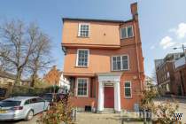 Main Photo of a 4 bedroom  Detached House for sale