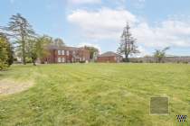 Main Photo of a 7 bedroom  Detached House for sale