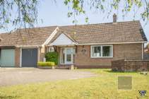 Main Photo of a 2 bedroom  Bungalow for sale