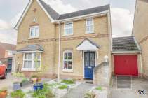 Main Photo of a 2 bedroom  Terraced House for sale