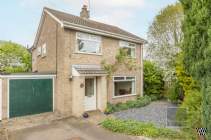 Main Photo of a 4 bedroom  Detached House for sale