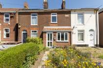 Main Photo of a 3 bedroom  Terraced House for sale