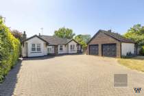 Main Photo of a 5 bedroom  Detached Bungalow for sale