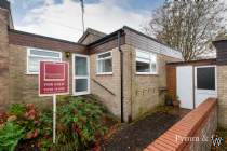 Main Photo of a 4 bedroom  Semi Detached Bungalow for sale
