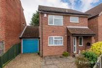 Main Photo of a 3 bedroom  Detached House for sale