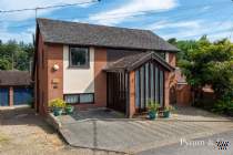 Main Photo of a 3 bedroom  Detached House for sale