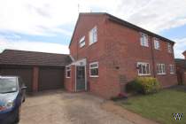 Main Photo of a 3 bedroom  Semi Detached House for sale