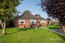 Main Photo of a 3 bedroom  Detached Bungalow for sale